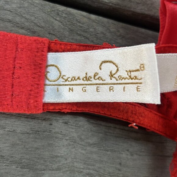 Oscar de la Renta Red Lace Lightly Padded Underwire Bra Size 34A - Picture 5 of 9